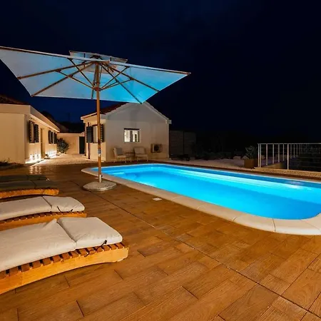 Vila Hidden Gem By Aneo Travel