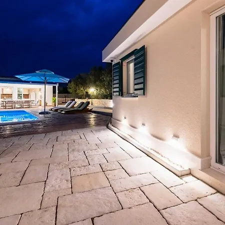 Vila Hidden Gem By Aneo Travel Trogir