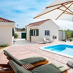 Hidden Gem By Aneo Travel Villa